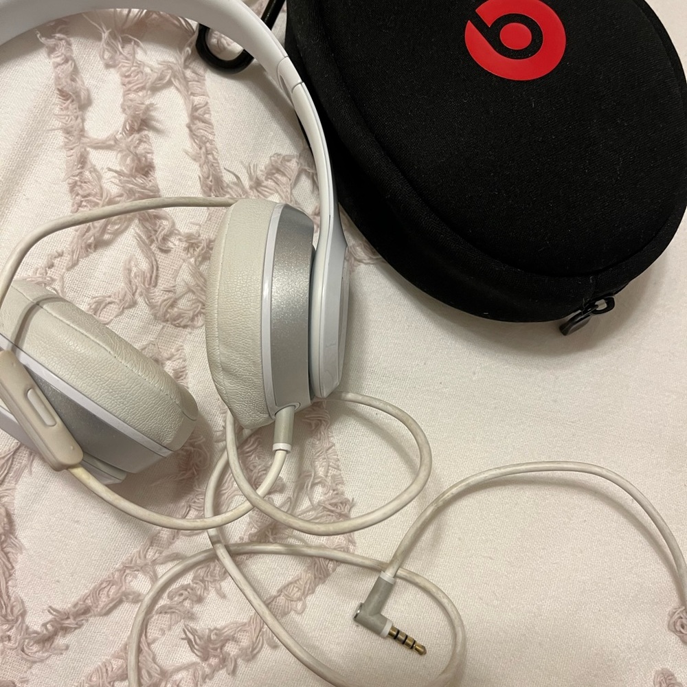 Beats Solo